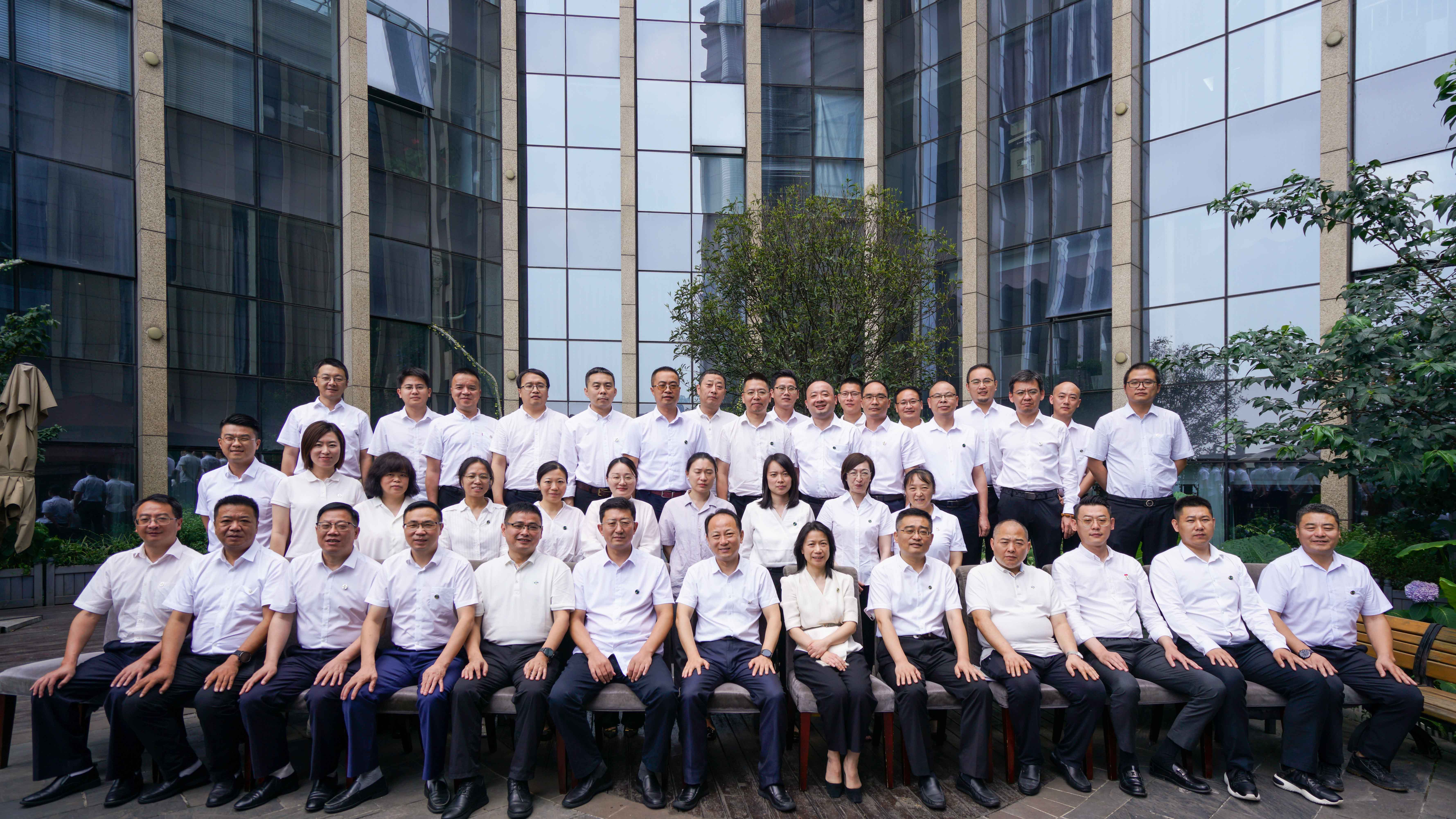 1659943229364614.jpg 半年汇合影1.jpg